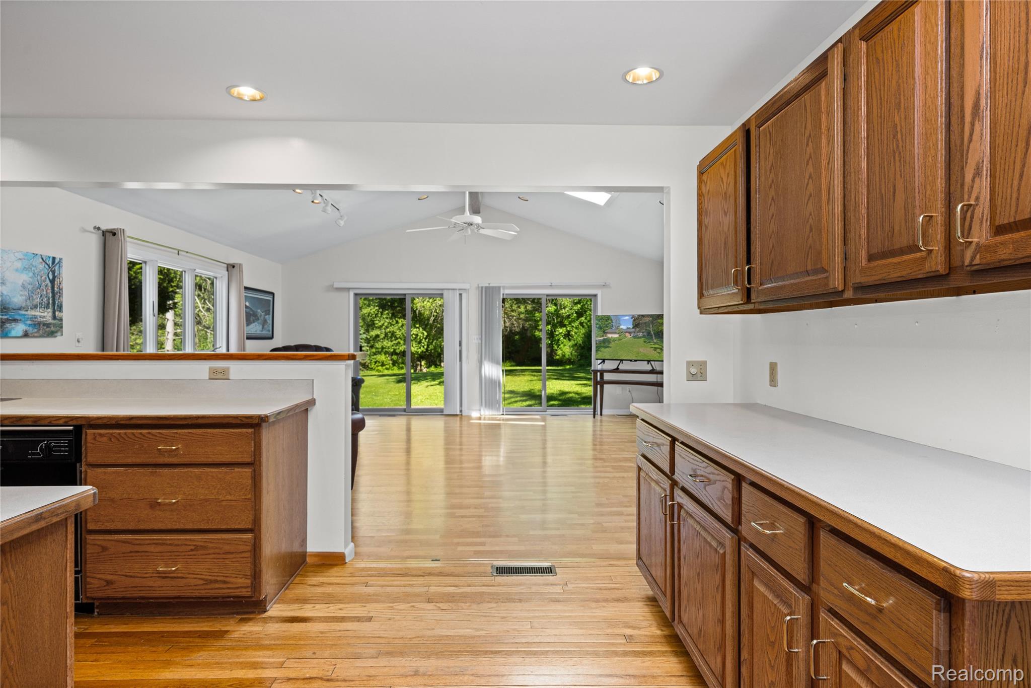 760 Waterbury Road Highland, MI 48356 - Photo 14 of 62 760 Waterbury - OnDemand Pix Photography (7).jpg