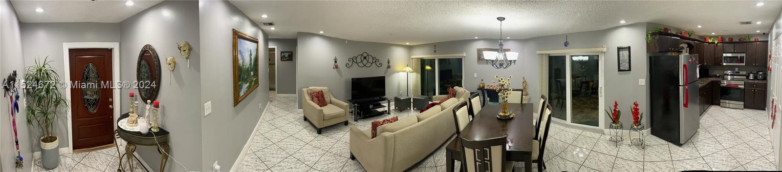 Goulds Miami, FL 33177 - Photo 6 of 18 a view of a hallway with walk in closet