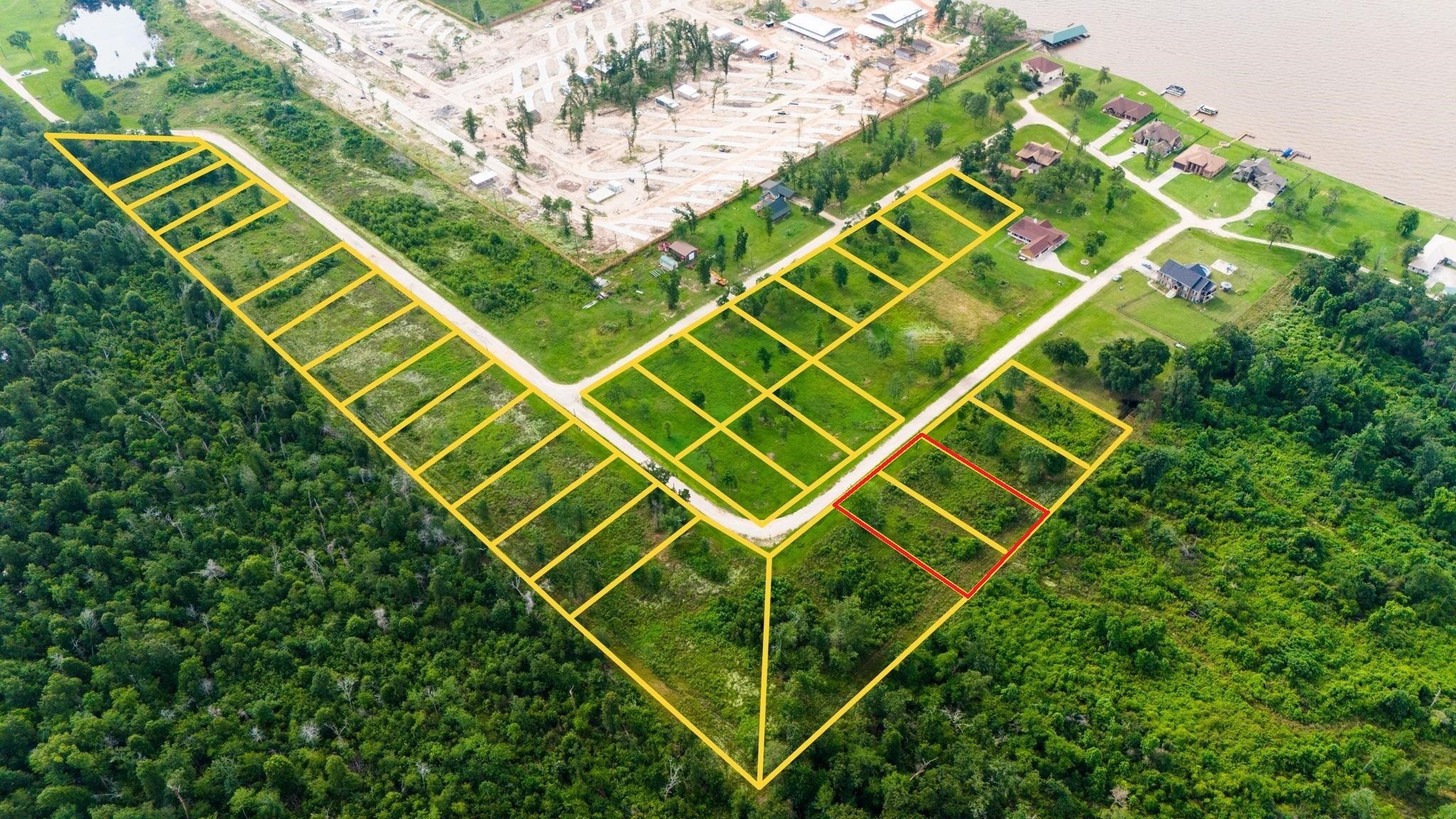 a view of a tennis court