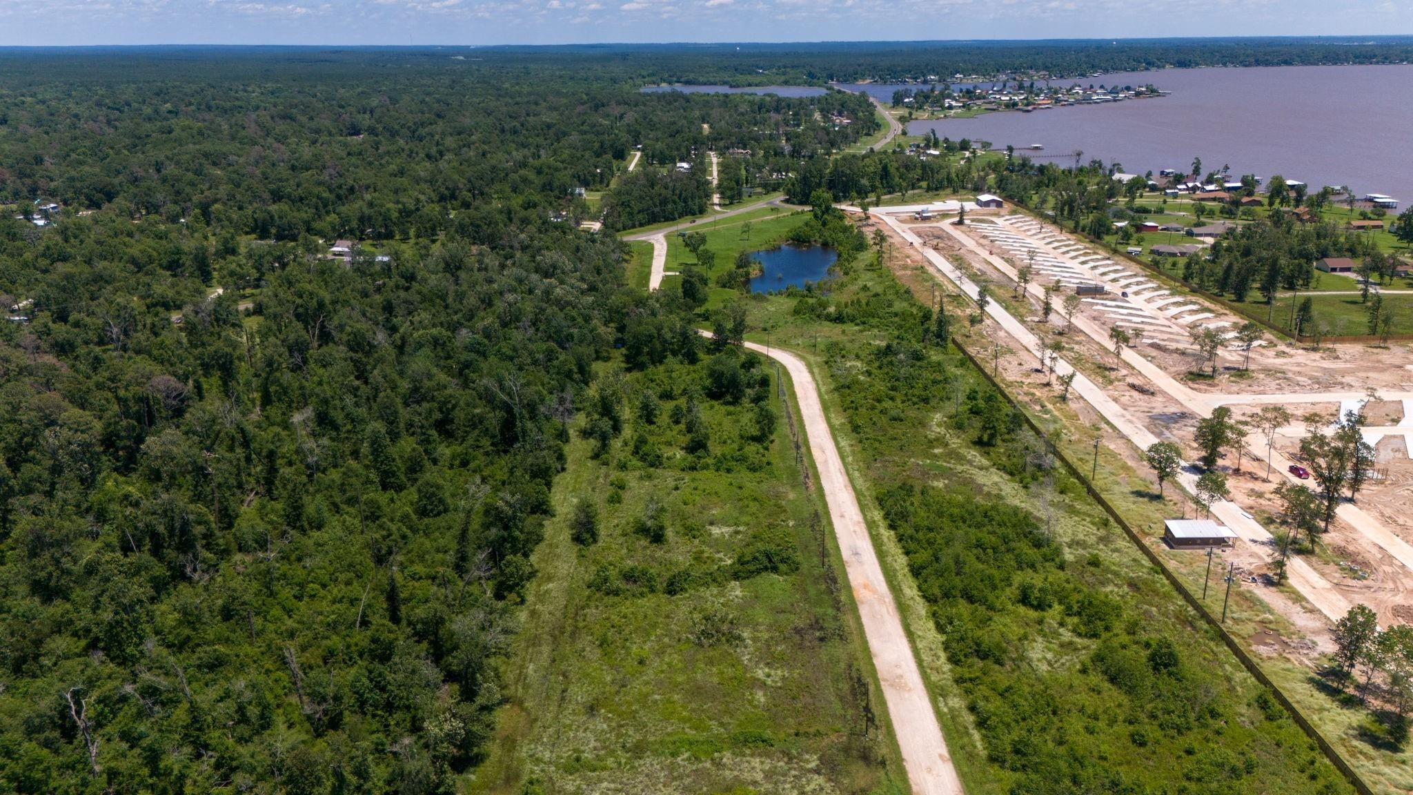 18 Falcon Point Onalaska, TX 77360 - Photo 6 of 8 a view of a city