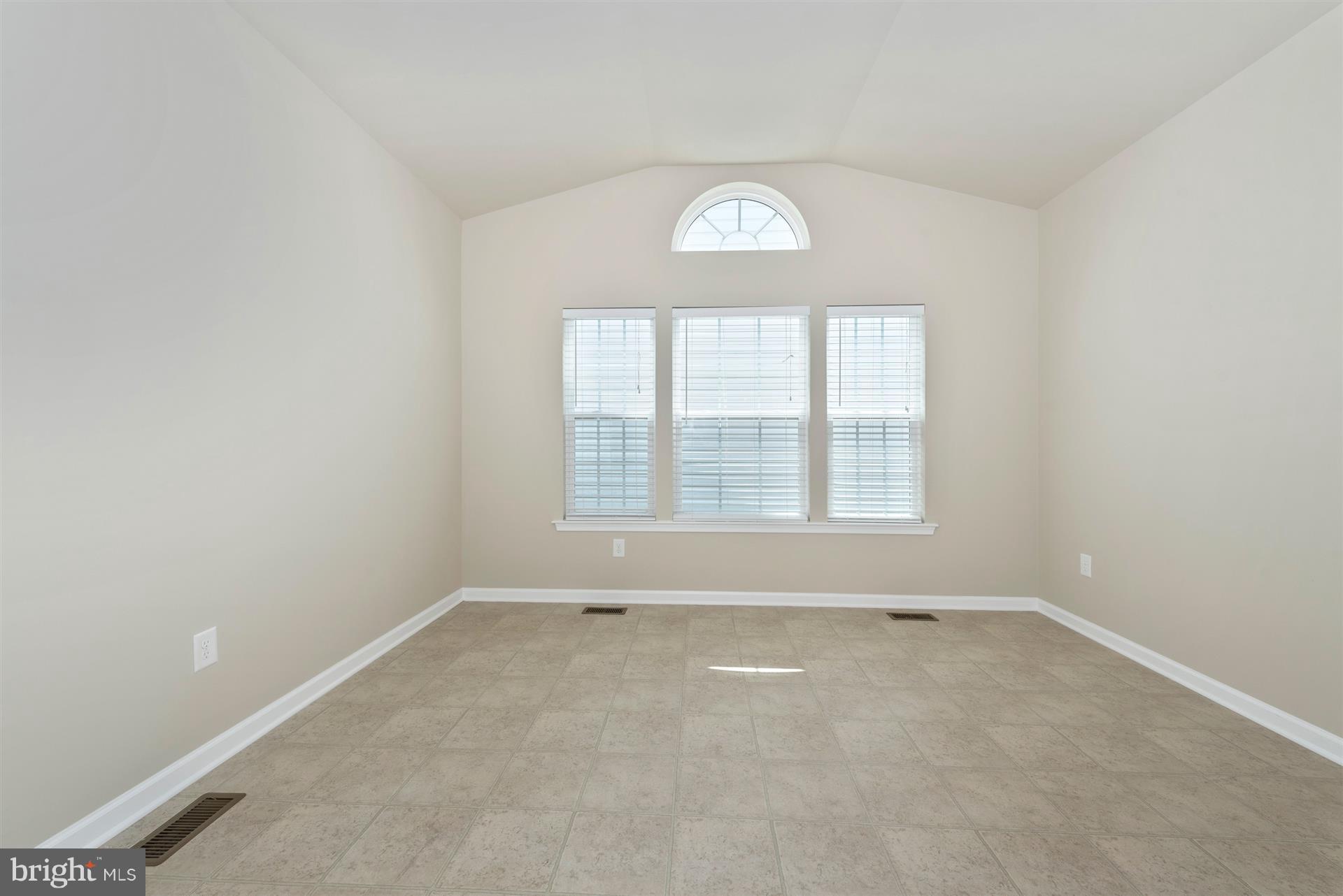 2124 Caisson Road Frederick, MD 21702 - Photo 12 of 29 Morning Room