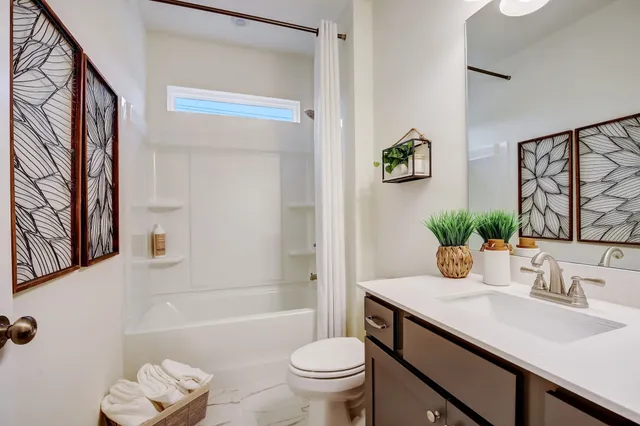 $460,285 | 576 Nightengale Ridge Drive, Columbia, TN 38401