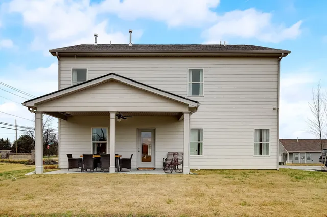 $460,285 | 576 Nightengale Ridge Drive, Columbia, TN 38401