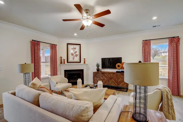 $460,285 | 576 Nightengale Ridge Drive, Columbia, TN 38401