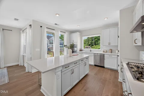 $525,000 | 830 Amley Place, Apex, NC 27523