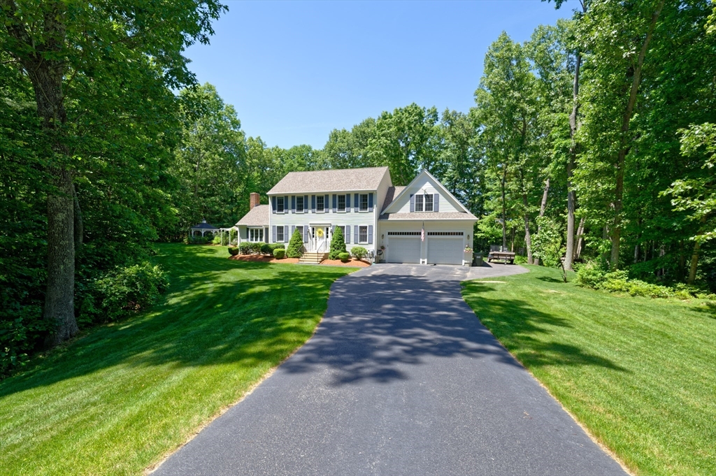 101 Hunter Road Uxbridge, MA 01569 - Photo 2 of 42 Gallery Image 2