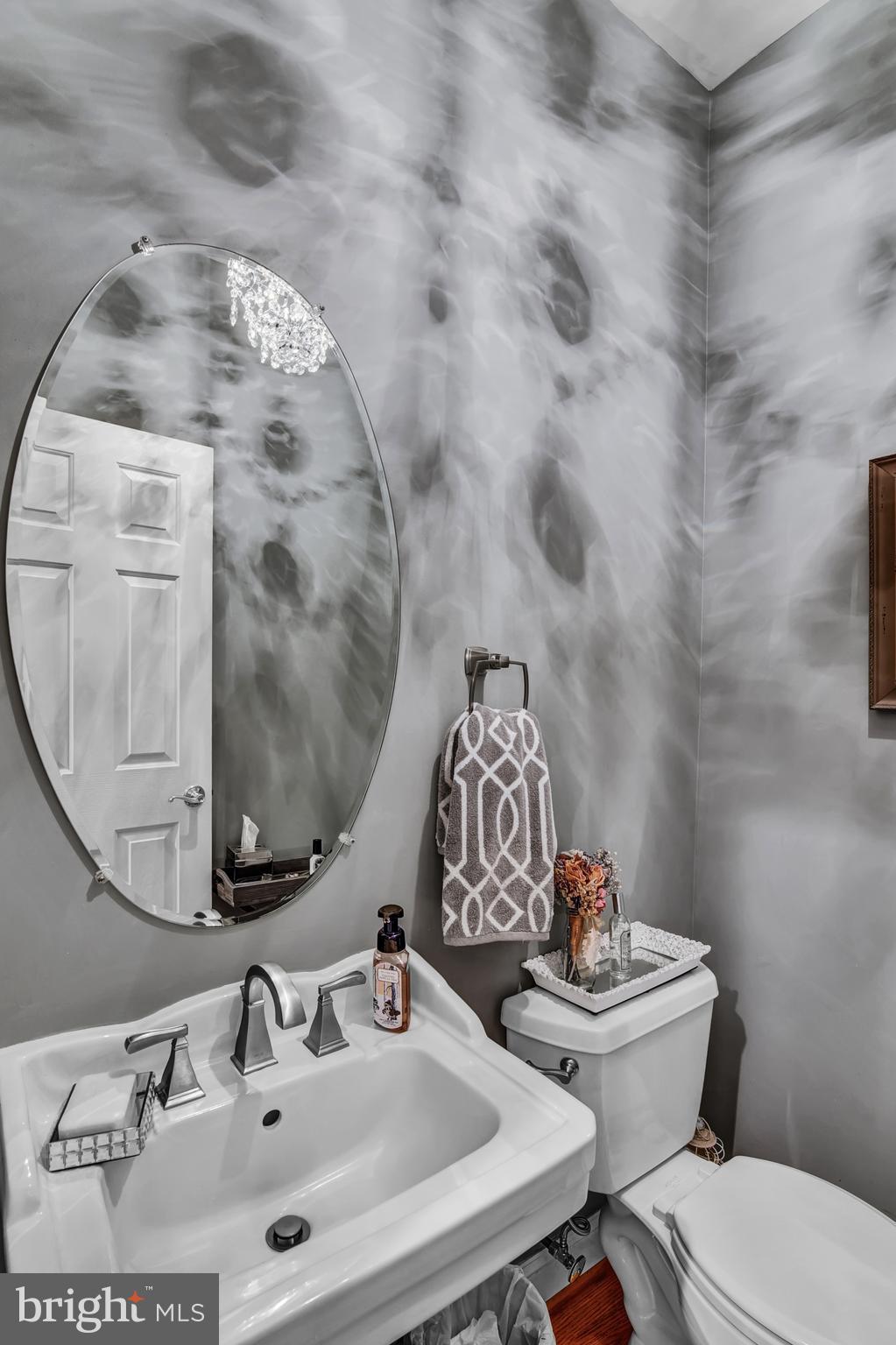 15321 Riding Club Drive Haymarket, VA 20169 - Photo 20 of 98 1/2 bath on the main level