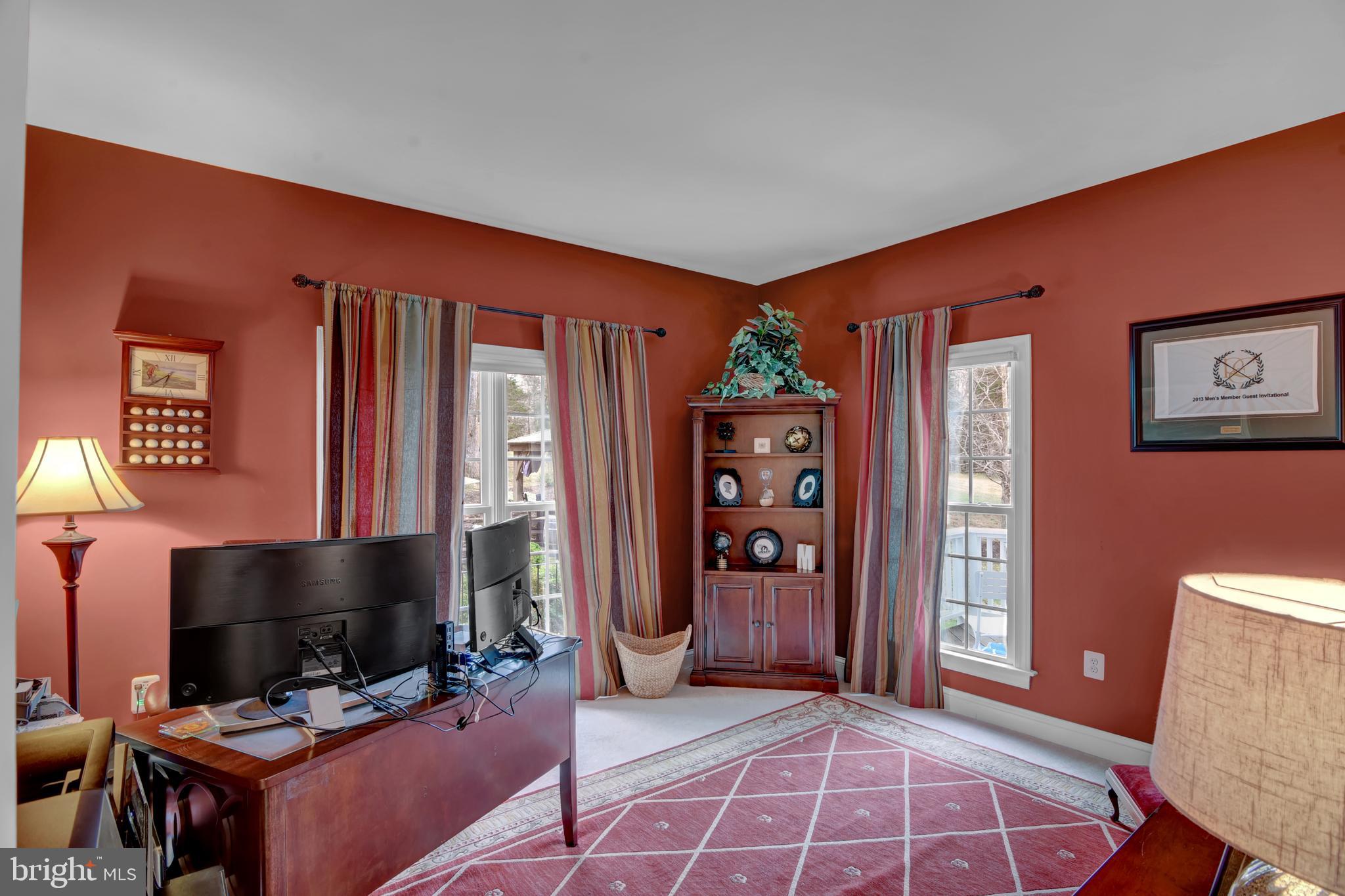 15321 Riding Club Drive Haymarket, VA 20169 - Photo 38 of 98 Spacious office on the main level