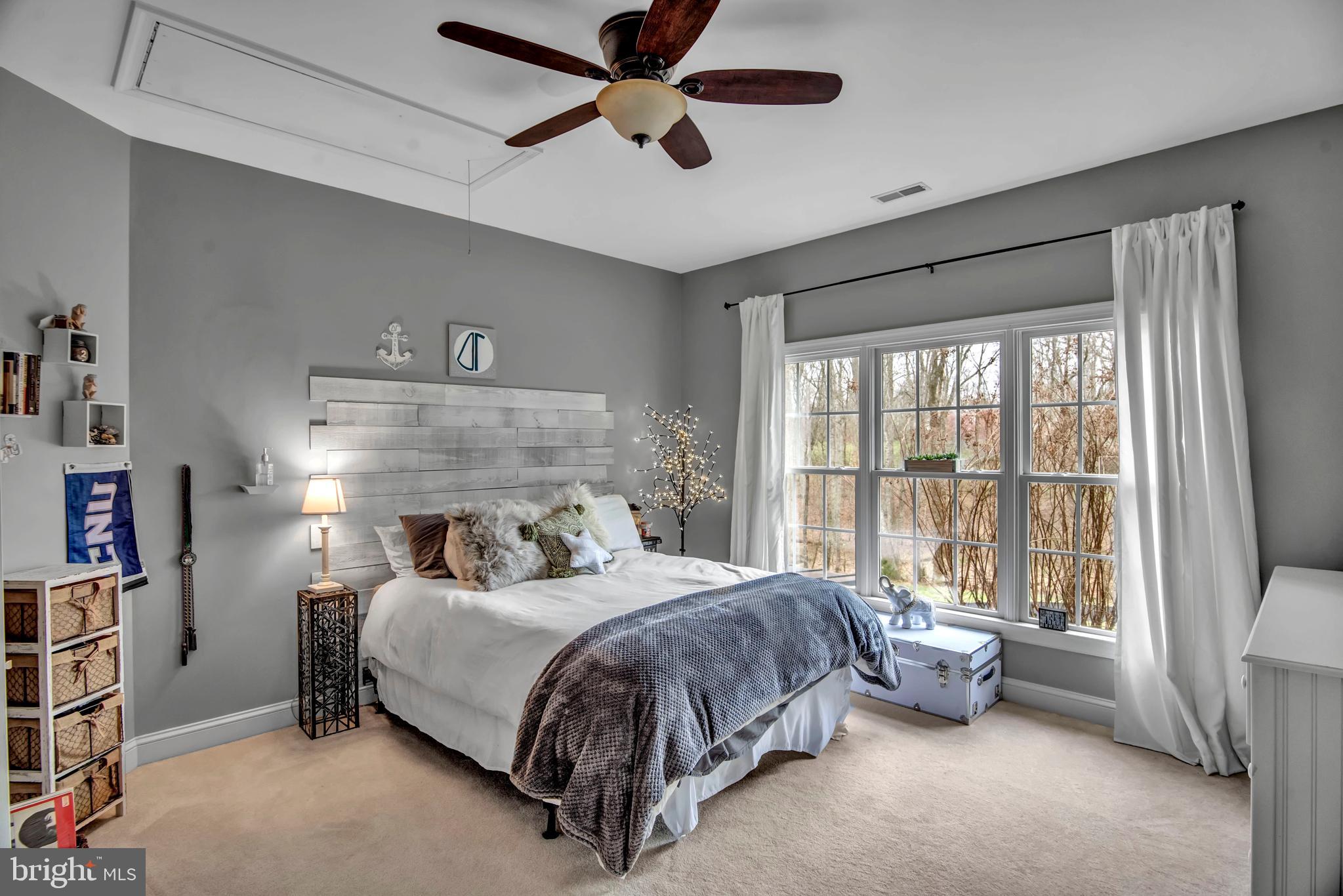 15321 Riding Club Drive Haymarket, VA 20169 - Photo 55 of 98 Bright bedroom with attached full bath and walk-in