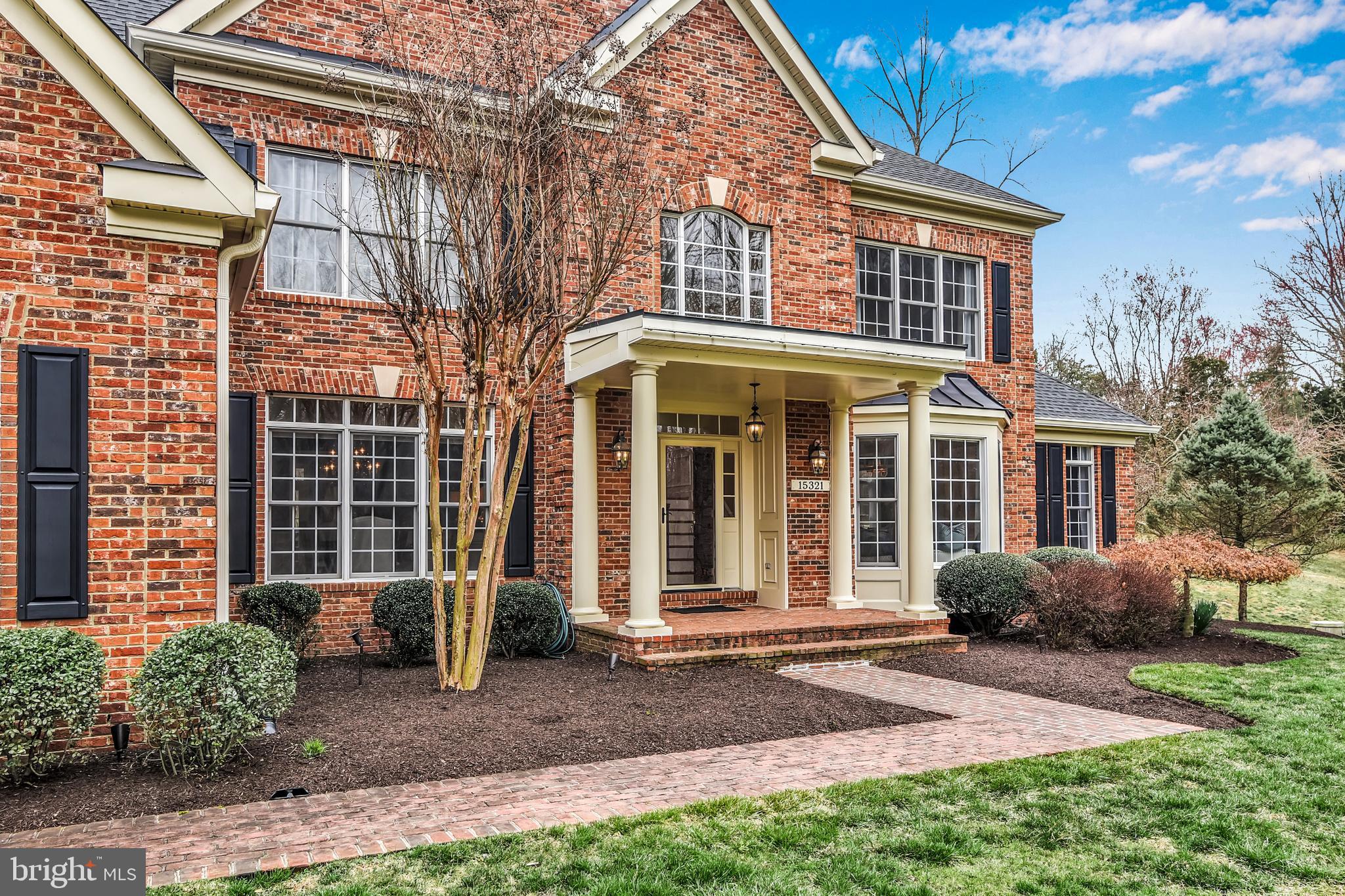15321 Riding Club Drive Haymarket, VA 20169 - Photo 7 of 98 New portico with lighting