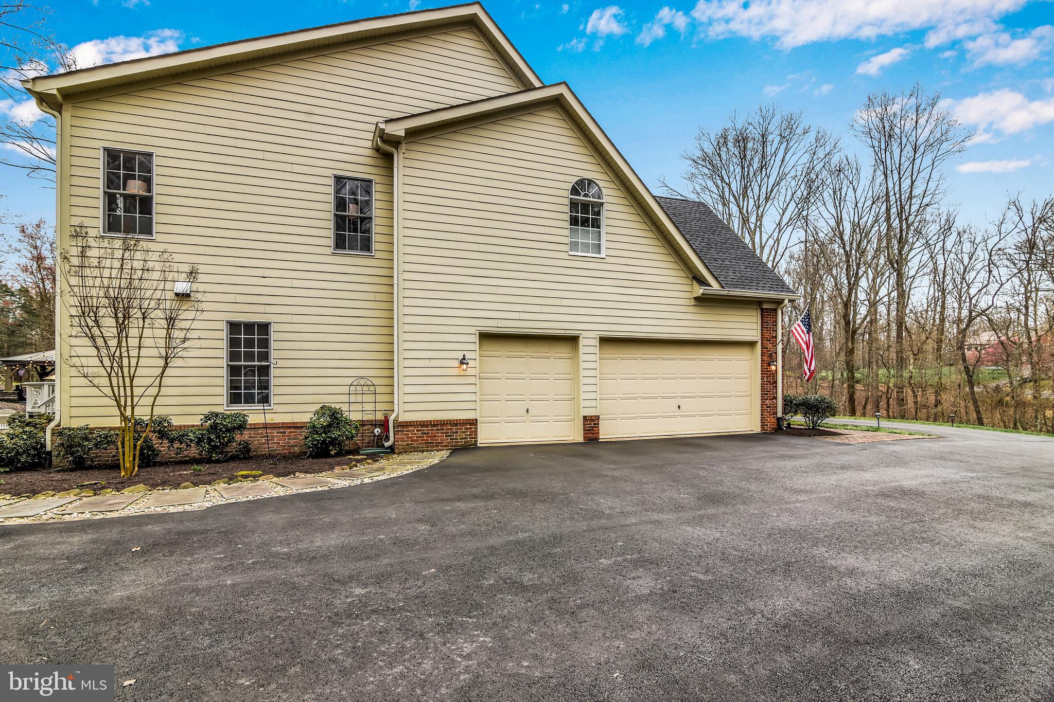 15321 Riding Club Drive Haymarket, VA 20169 - Photo 83 of 98 3 car, side load, garage