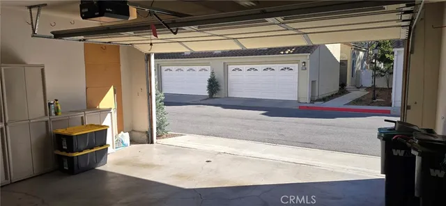 $3,900 | 50 Almador, Irvine, CA 92614