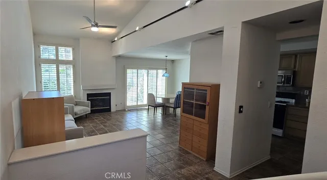 $3,900 | 50 Almador, Irvine, CA 92614