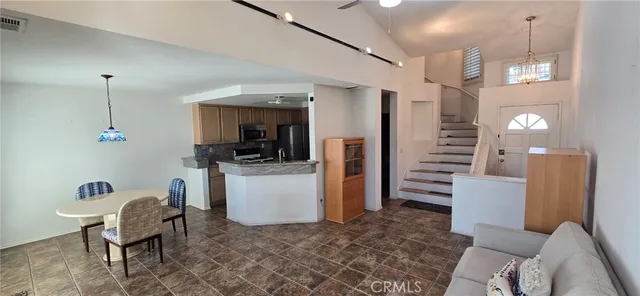 $3,900 | 50 Almador, Irvine, CA 92614