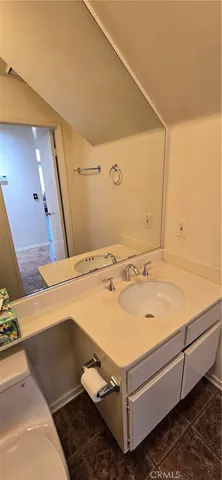 $3,900 | 50 Almador, Irvine, CA 92614