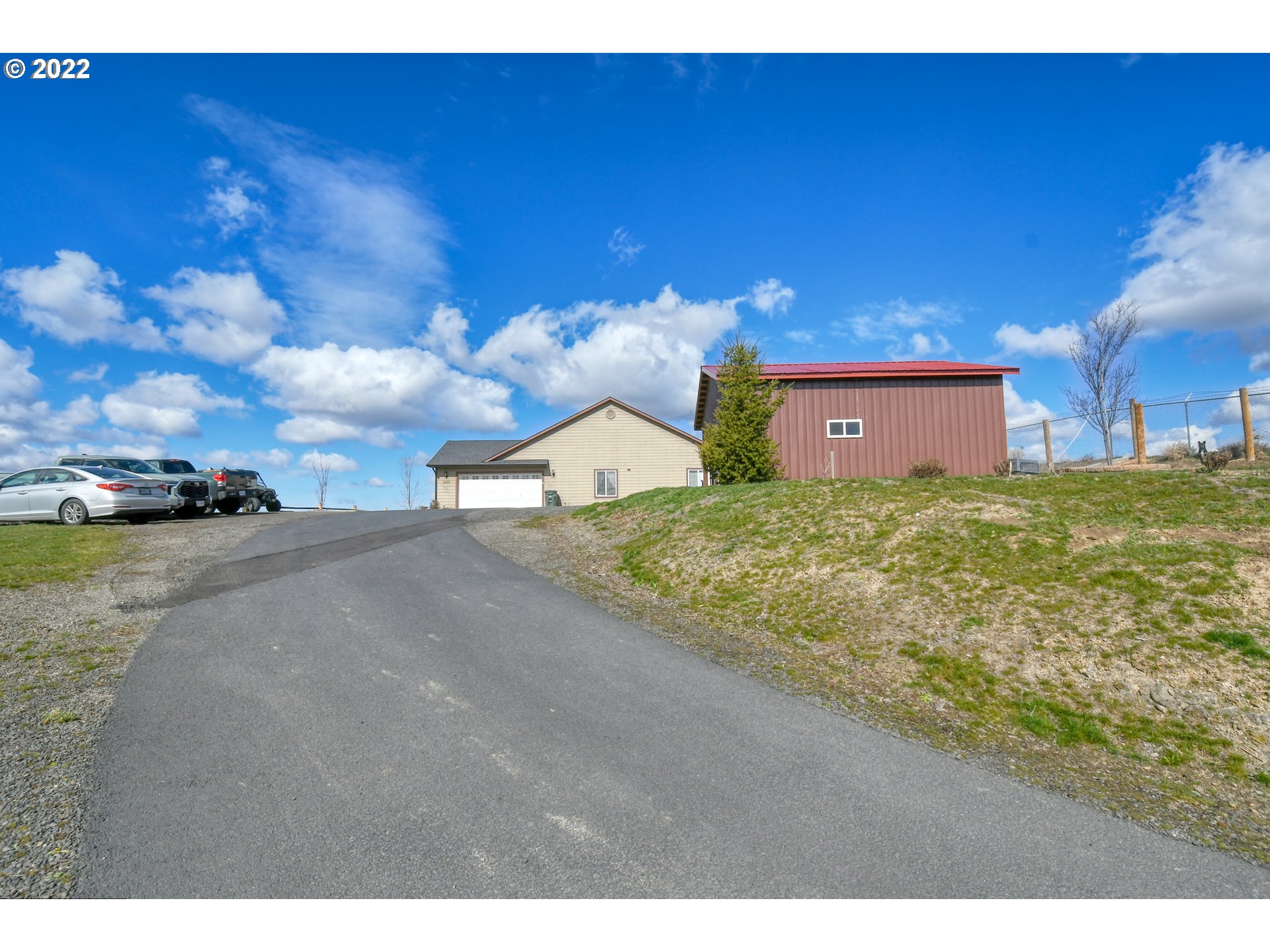 3225 Southwest Hailey Avenue Pendleton, OR 97801 - Photo 3 of 29