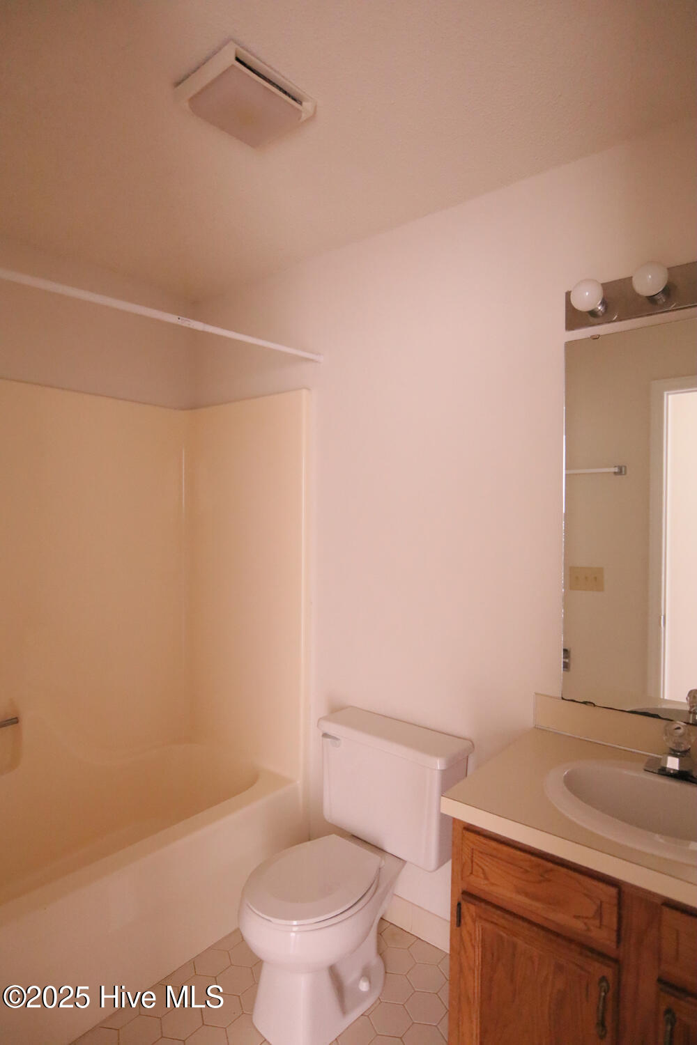 2007 Quail Ridge Road, Unit M Greenville, NC 27858 - Photo 17 of 21