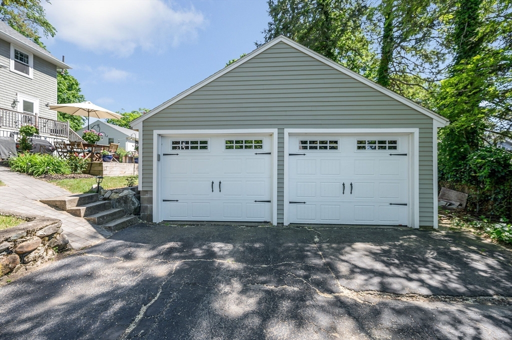 18 Wells Road Reading, MA 01867 - Photo 33 of 41