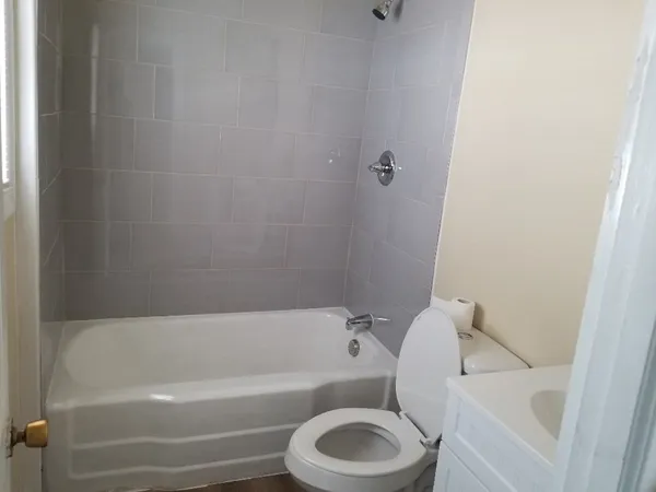 $950 | 250 Telfair Street, Unit A, Augusta, GA 30901