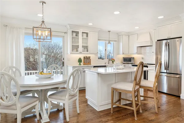 $760,000 | 6 Jenkins Street, Bristol, RI 02809