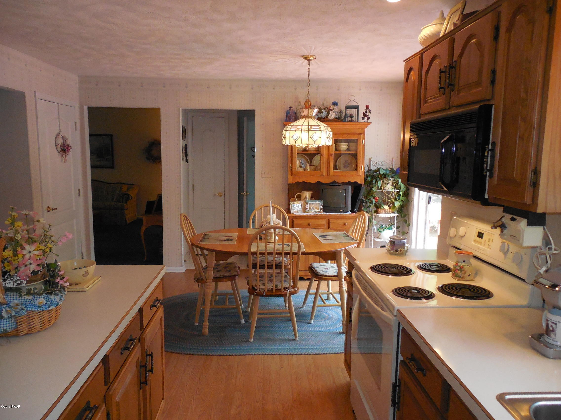 105 Lens Road Hawley, PA 18428 - Photo 6 of 30 Gallery Image 6