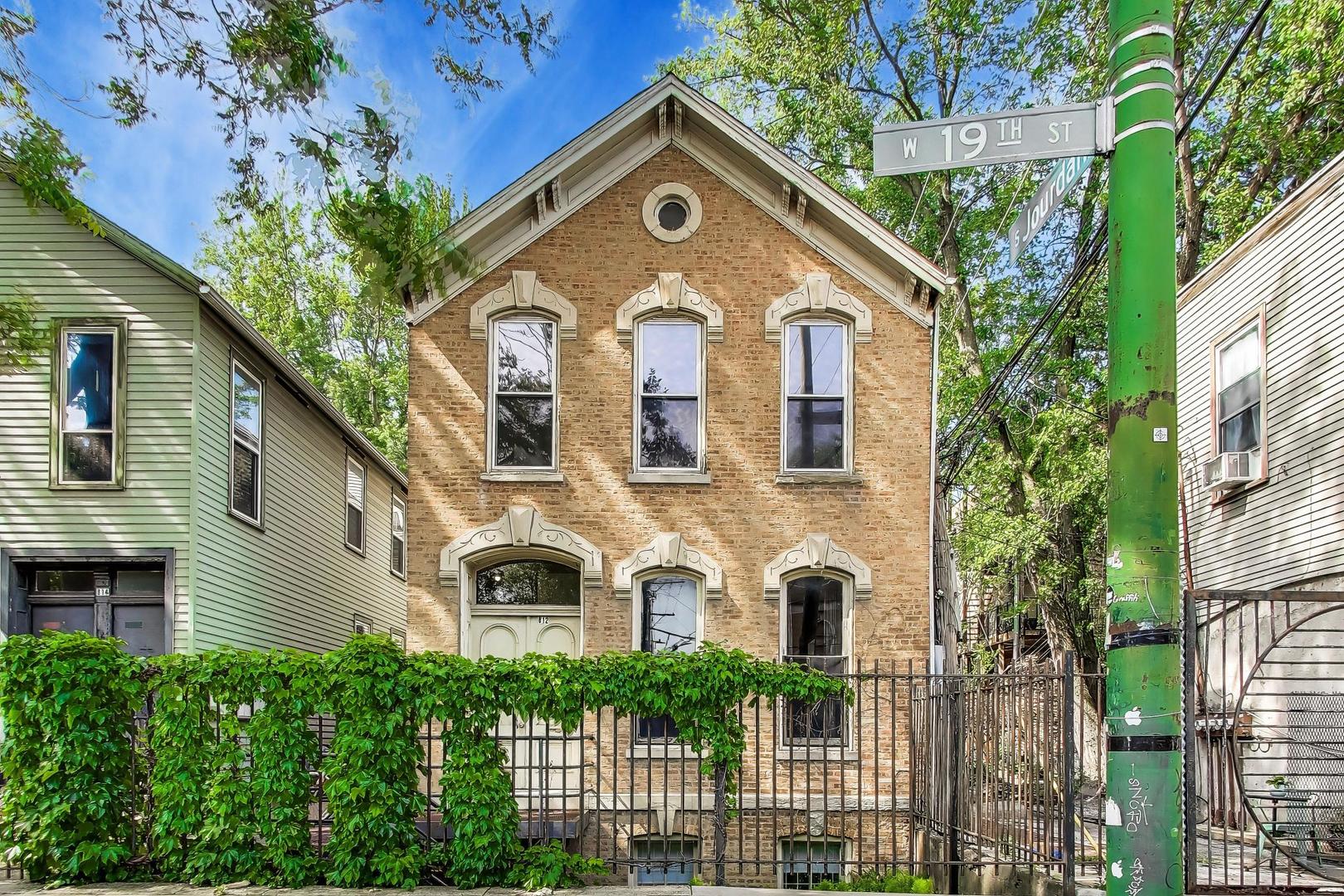 812 West 19th Street, Unit 2F Chicago, IL 60608 - Photo 1 of 19