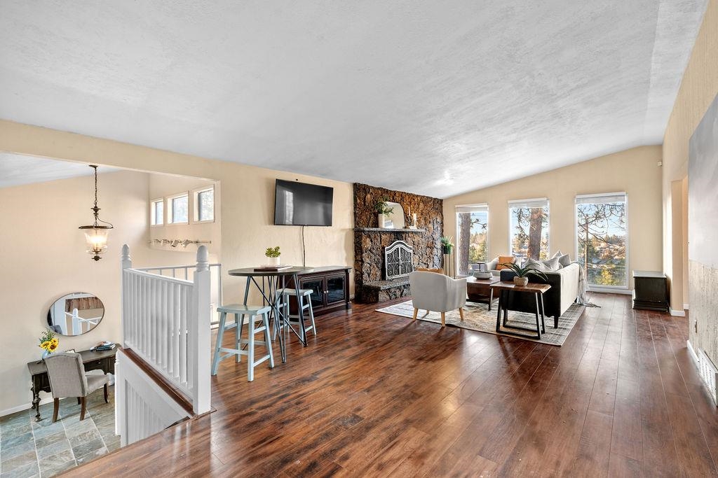 1611 South Carnahan Road Spokane, WA 99212 - Photo 6 of 24