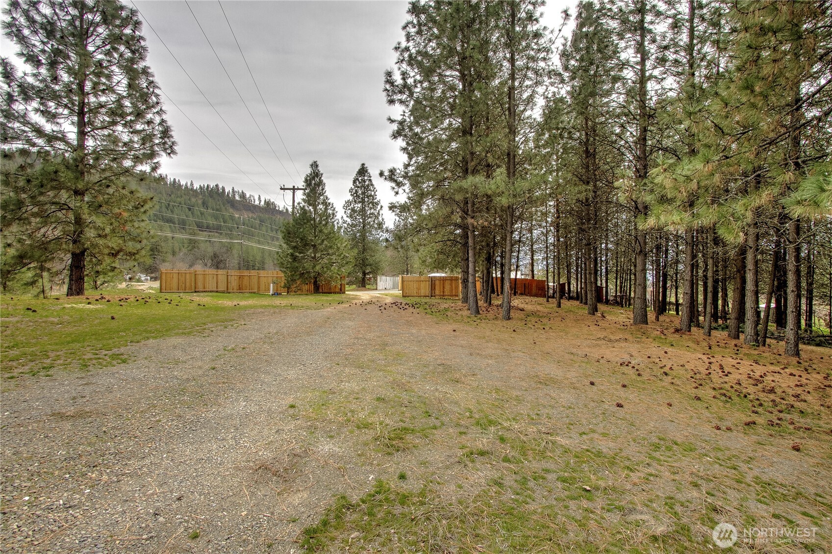 1274 Peachcrest Road, Unit F Kettle Falls, WA 99141 - Photo 15 of 24