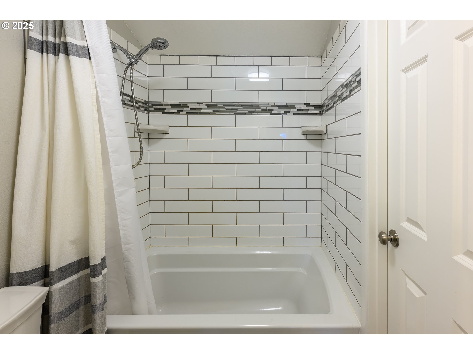 446 71st Street Springfield, OR 97478 - Photo 19 of 31