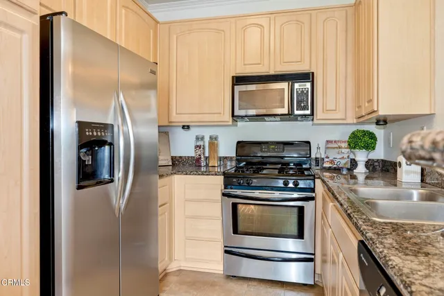 $599,000 | 300 North El Molino Avenue, Unit 319, Pasadena, CA 91101