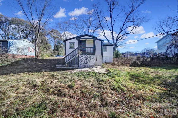 $1,475 | 2958 Reid Avenue, Charlotte, NC 28208