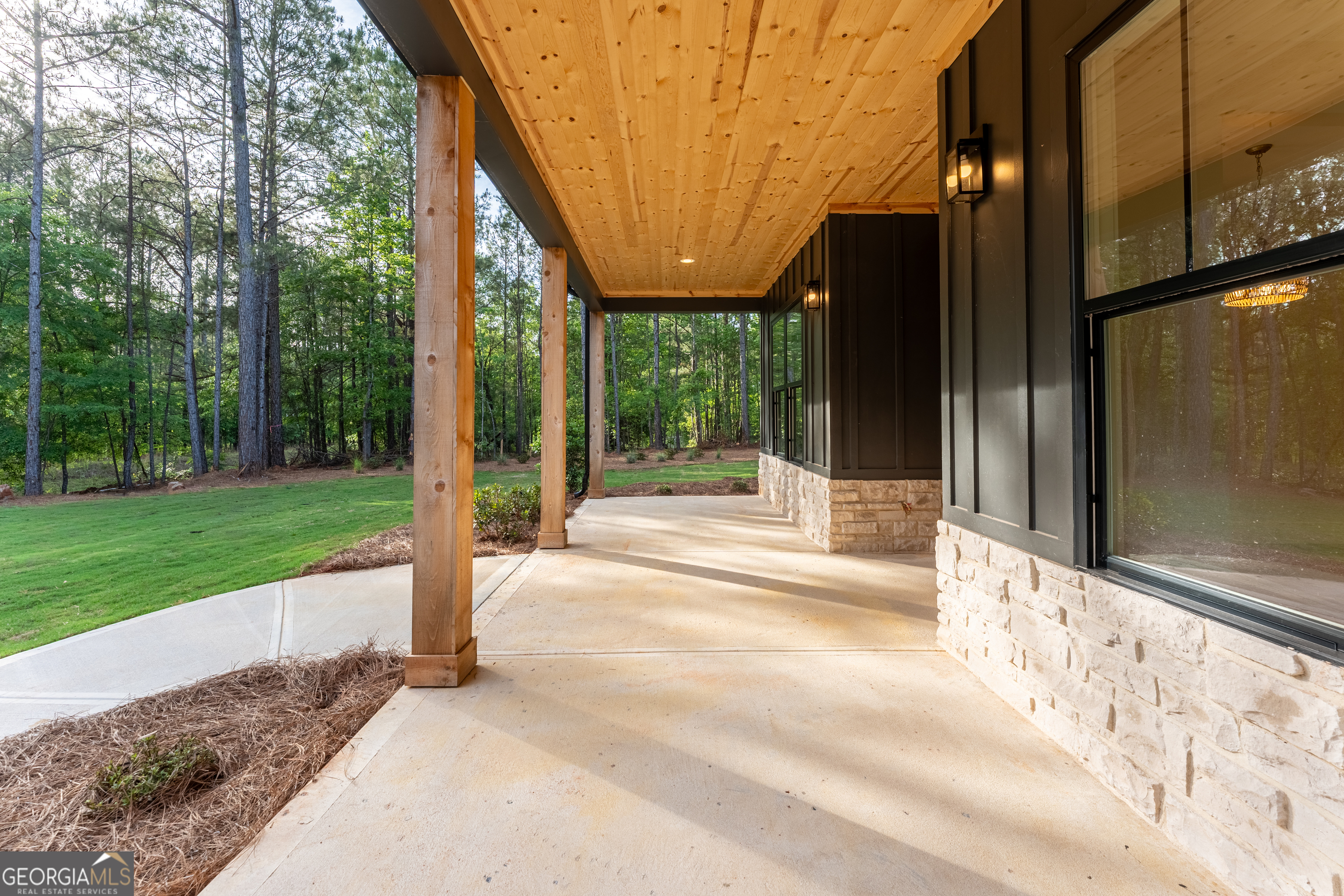 361 Scuffleboro Road Southeast Eatonton, GA 31024 - Photo 3 of 40