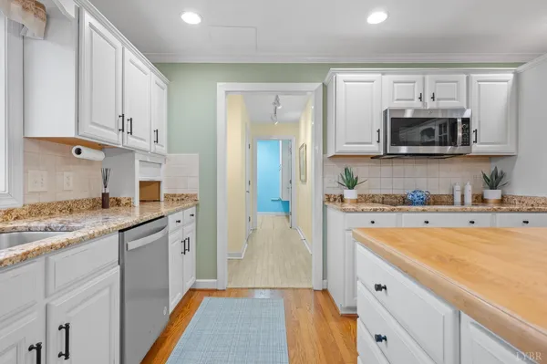$734,900 | 1305 Summerpark Drive, Forest, VA 24551
