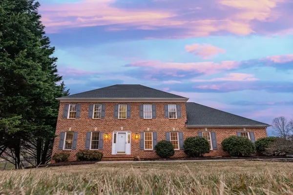 $734,900 | 1305 Summerpark Drive, Forest, VA 24551