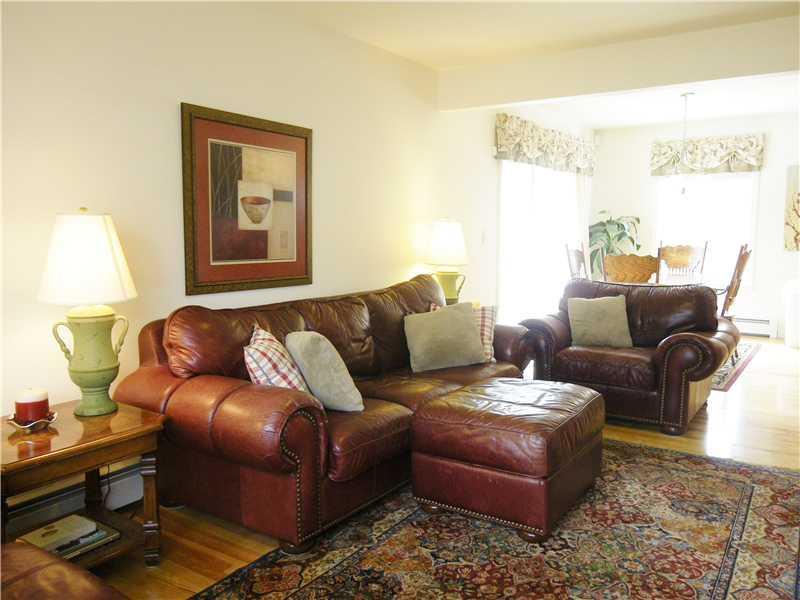 7 Garrison Way, Unit 7 Bangor, ME 04401 - Photo 10 of 19 Living Room.