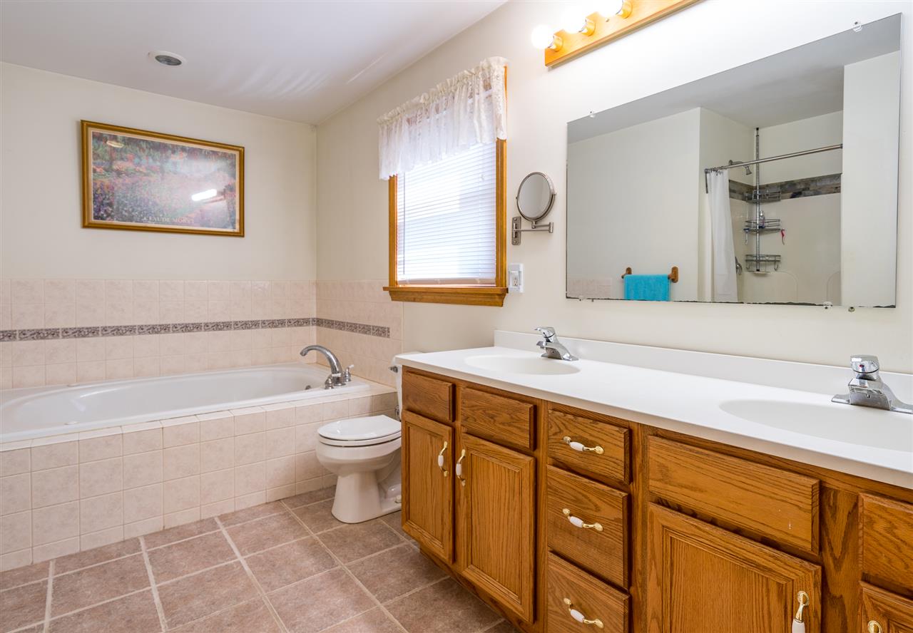 287 Hackett Hill Road Hooksett, NH 03106 - Photo 19 of 40