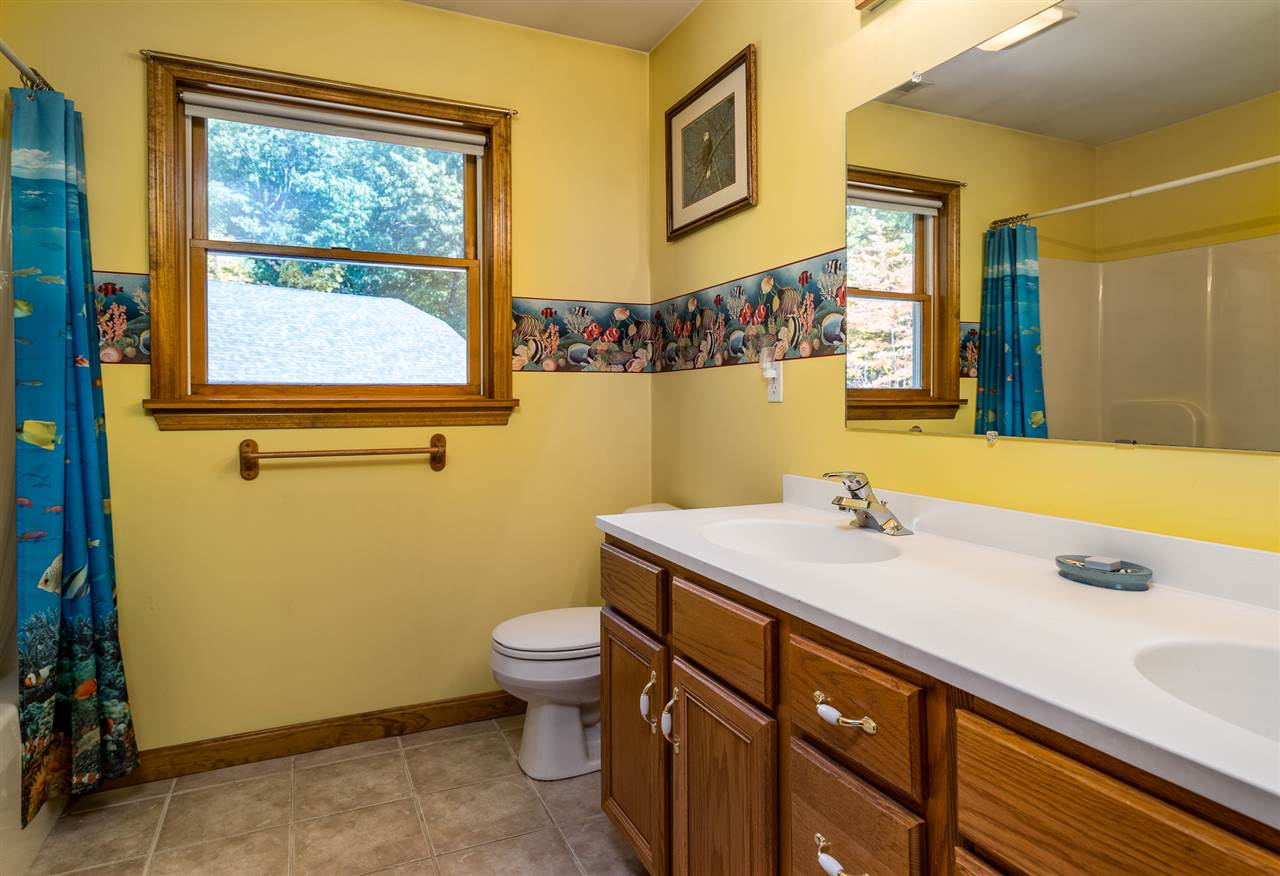 287 Hackett Hill Road Hooksett, NH 03106 - Photo 26 of 40