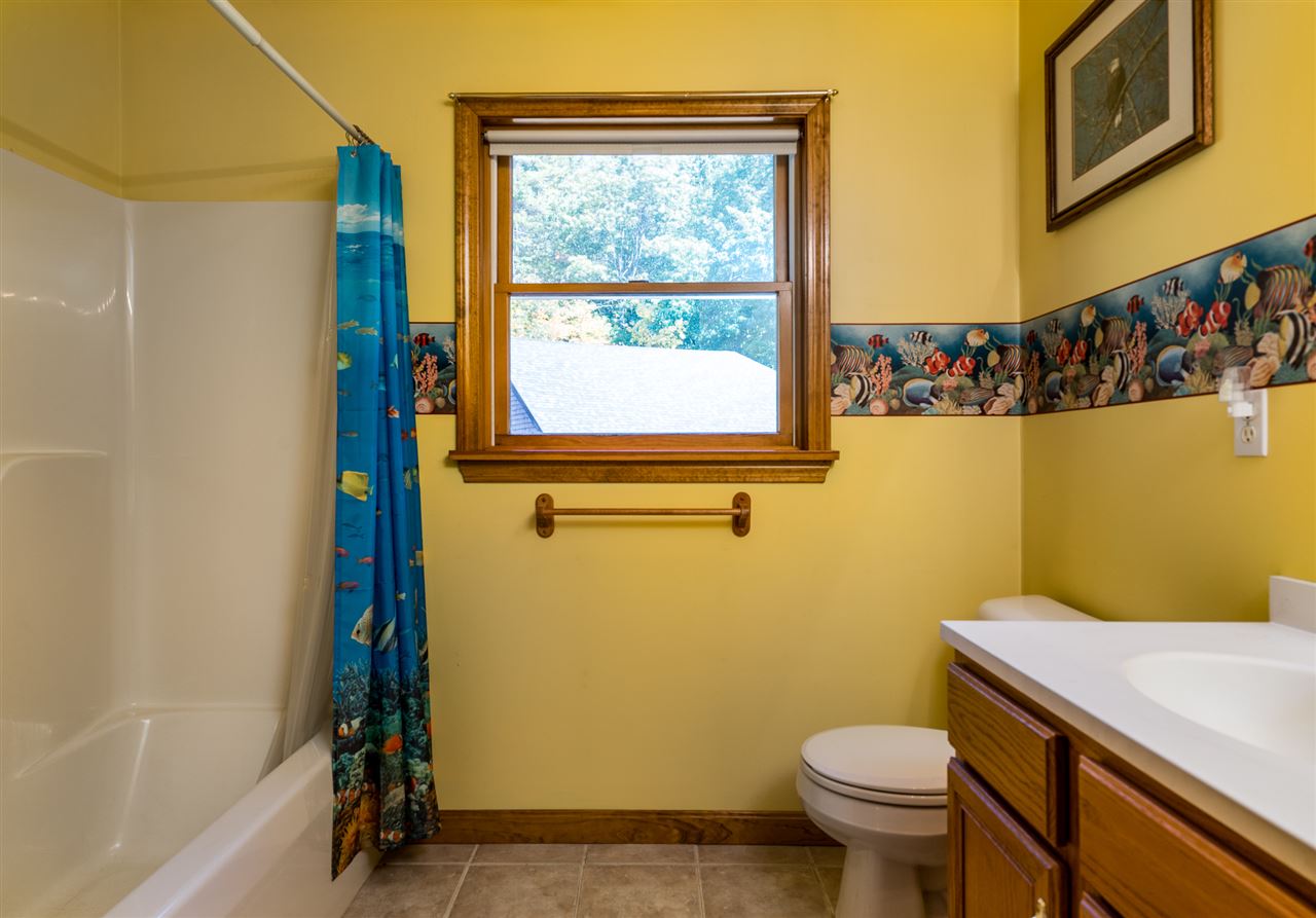 287 Hackett Hill Road Hooksett, NH 03106 - Photo 27 of 40