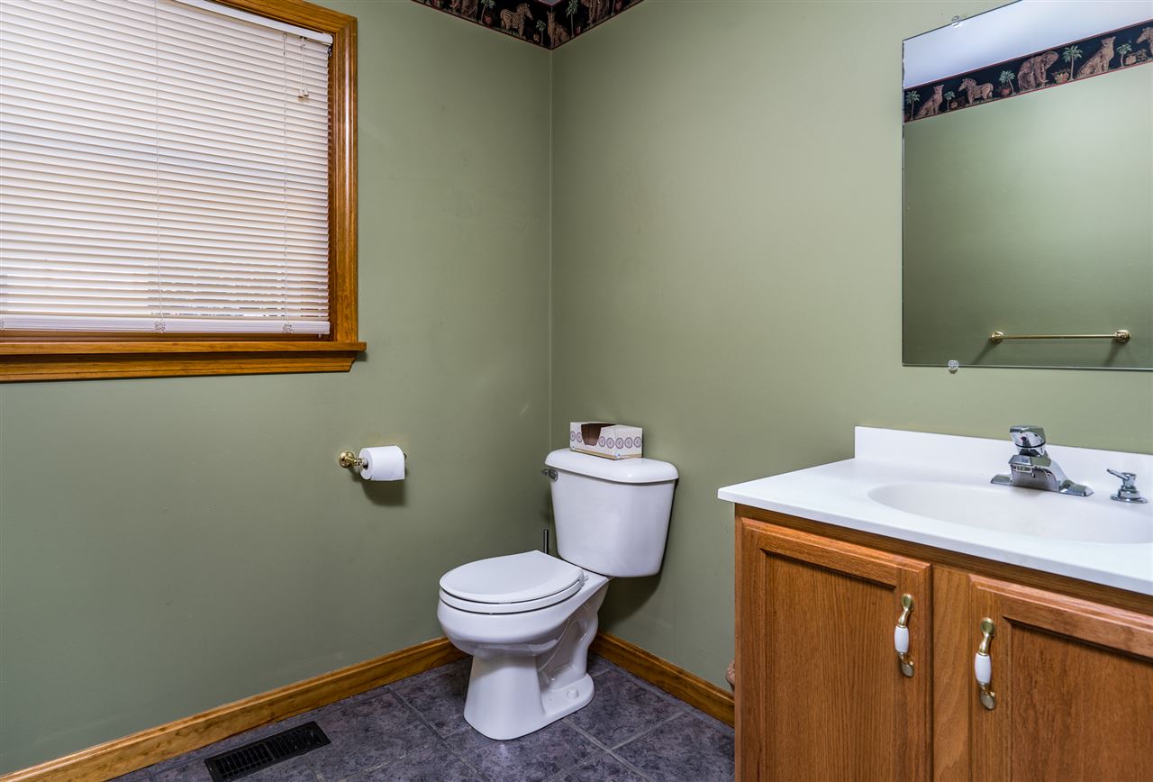 287 Hackett Hill Road Hooksett, NH 03106 - Photo 28 of 40