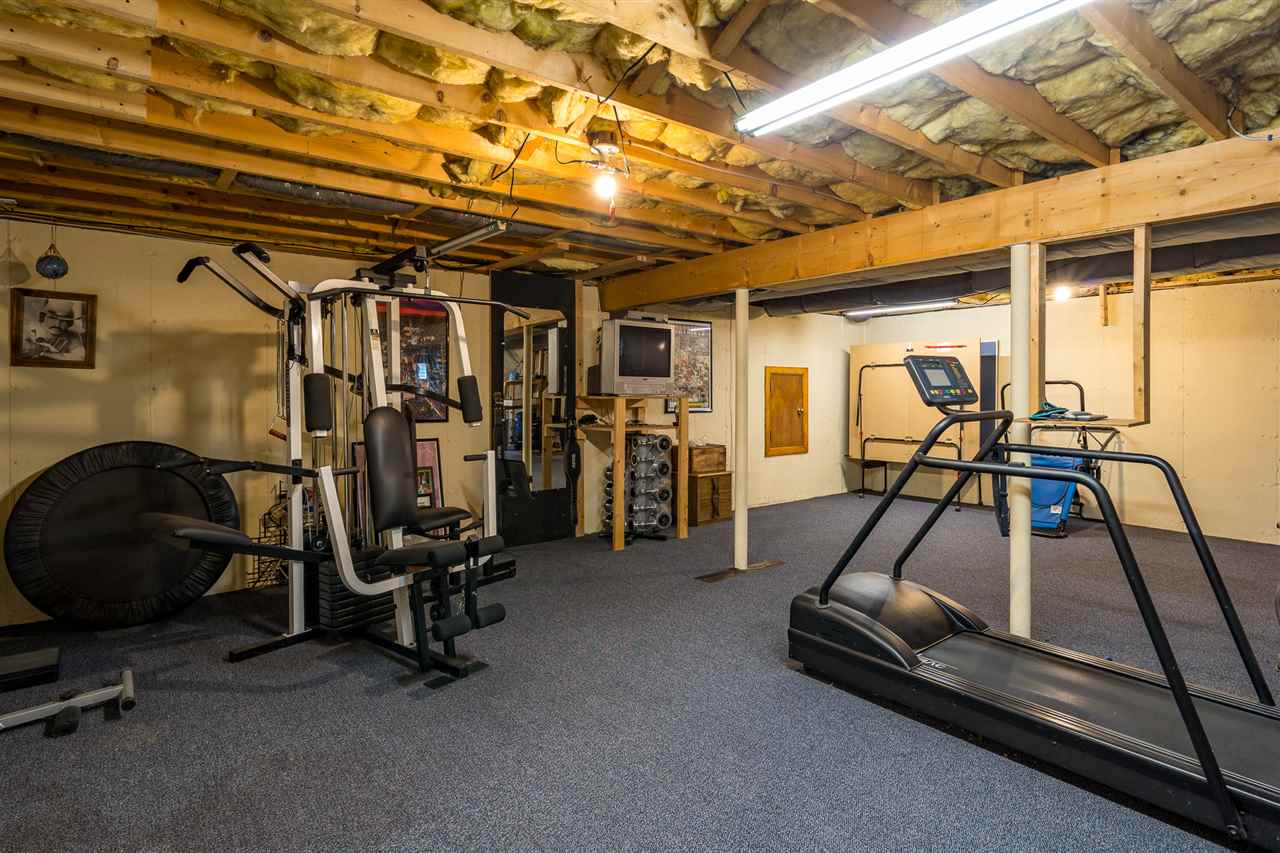 287 Hackett Hill Road Hooksett, NH 03106 - Photo 31 of 40