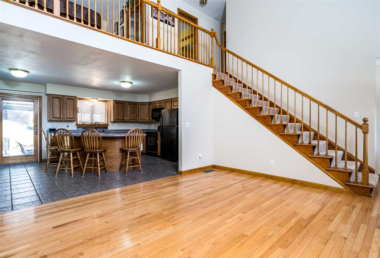 287 Hackett Hill Road Hooksett, NH 03106 - Photo 9 of 40