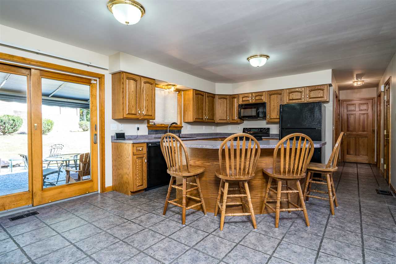 287 Hackett Hill Road Hooksett, NH 03106 - Photo 10 of 40