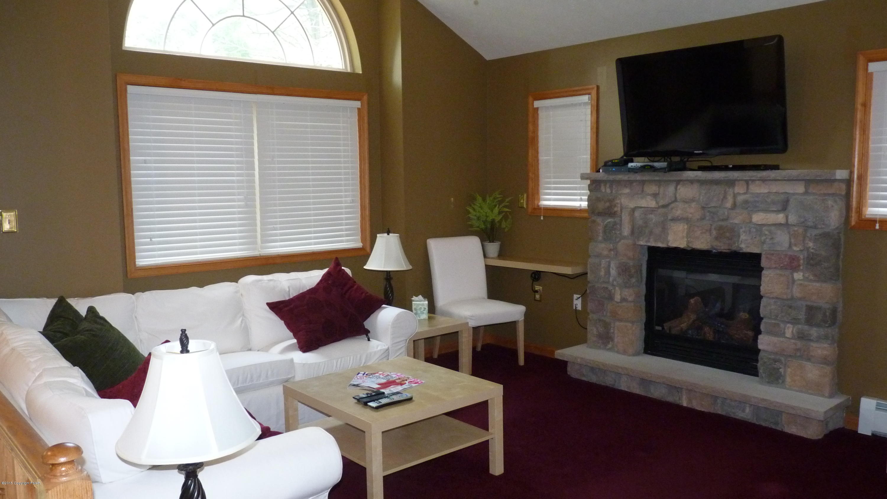 369 King Arthur Road Blakeslee, PA 18610 - Photo 11 of 32 033