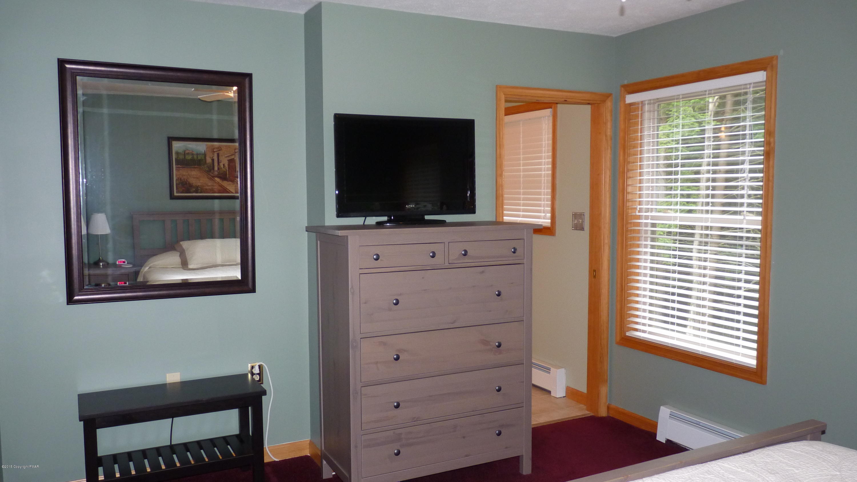 369 King Arthur Road Blakeslee, PA 18610 - Photo 21 of 32 046