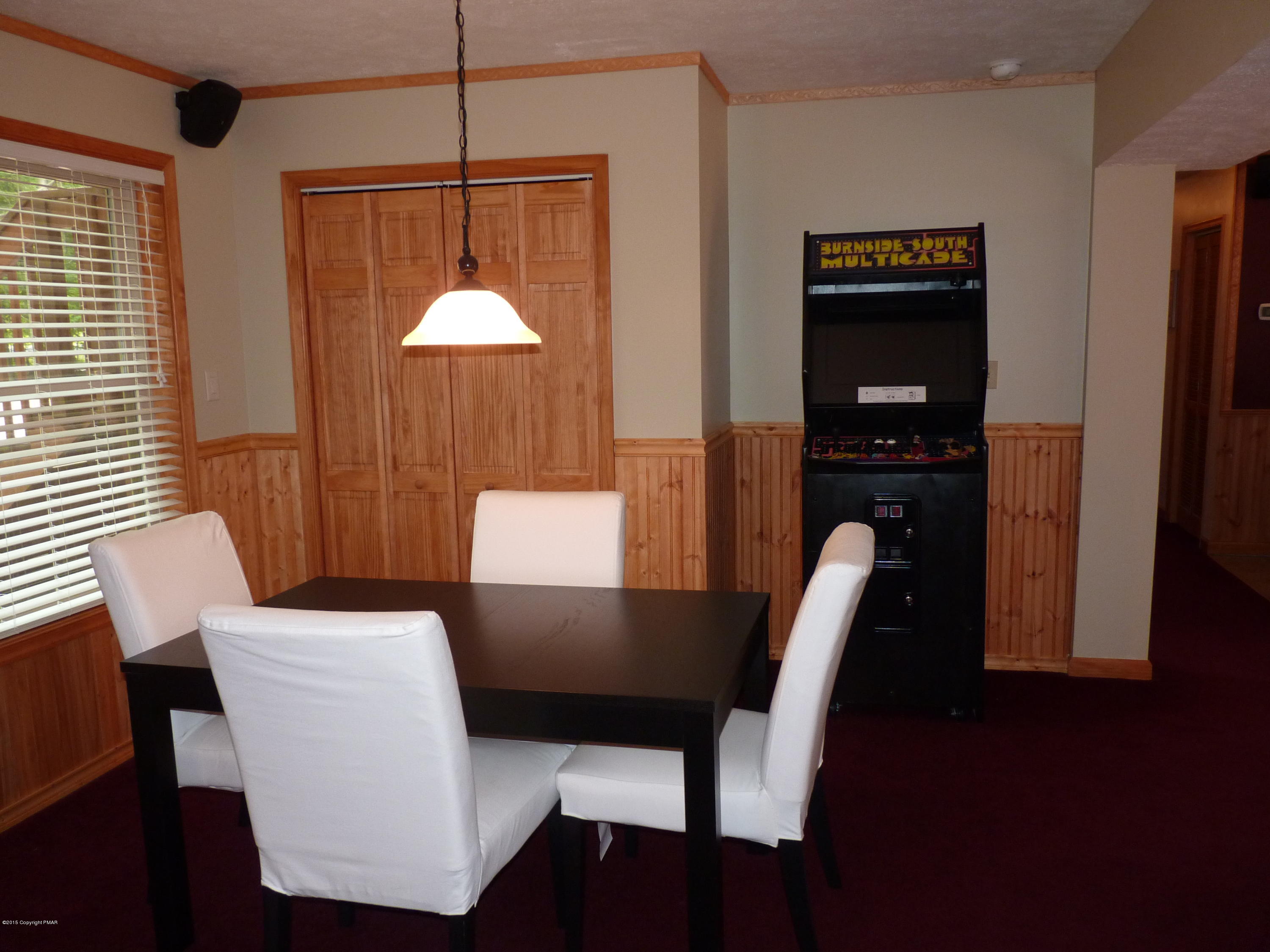 369 King Arthur Road Blakeslee, PA 18610 - Photo 27 of 32 069
