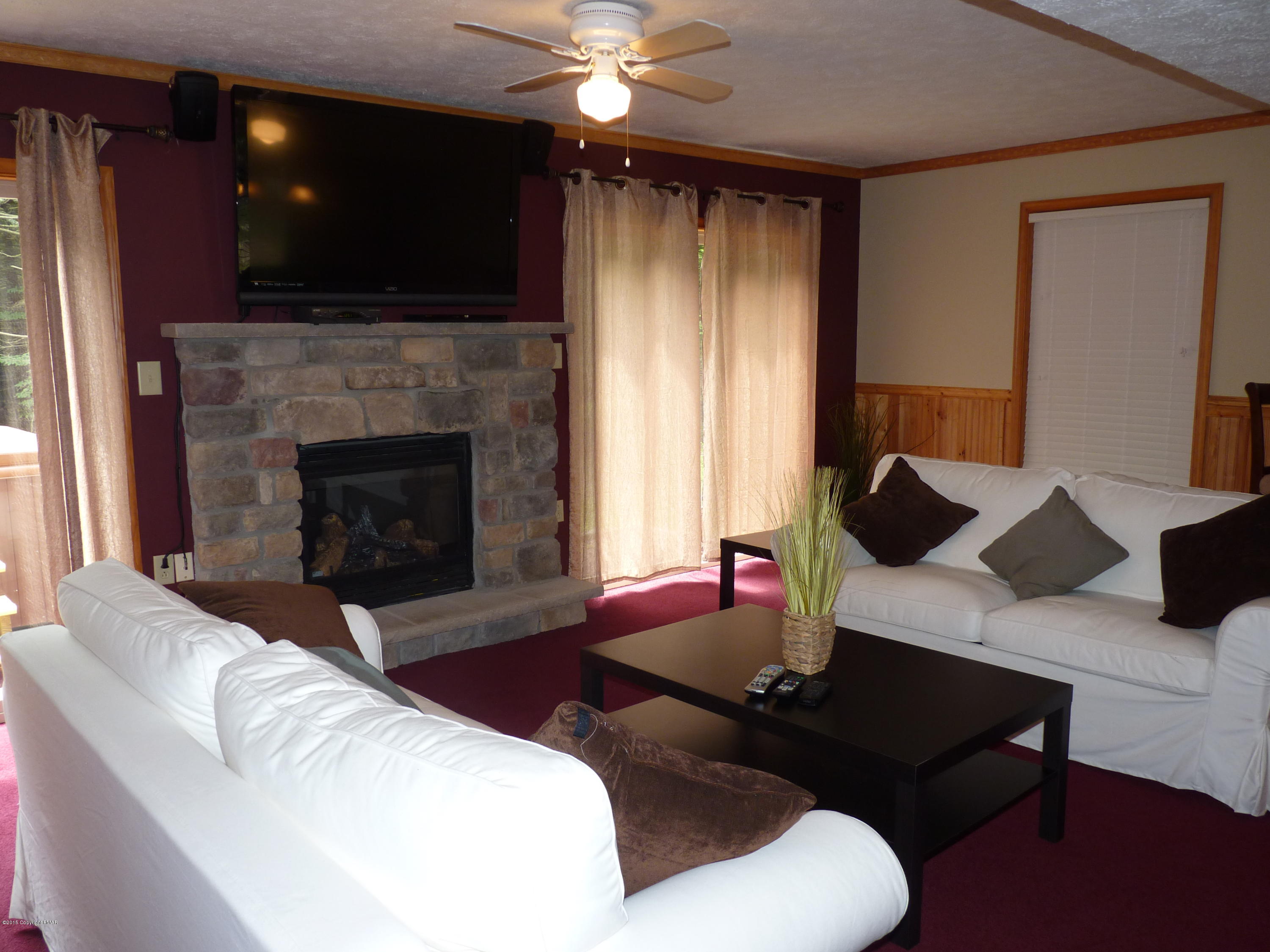 369 King Arthur Road Blakeslee, PA 18610 - Photo 28 of 32 070