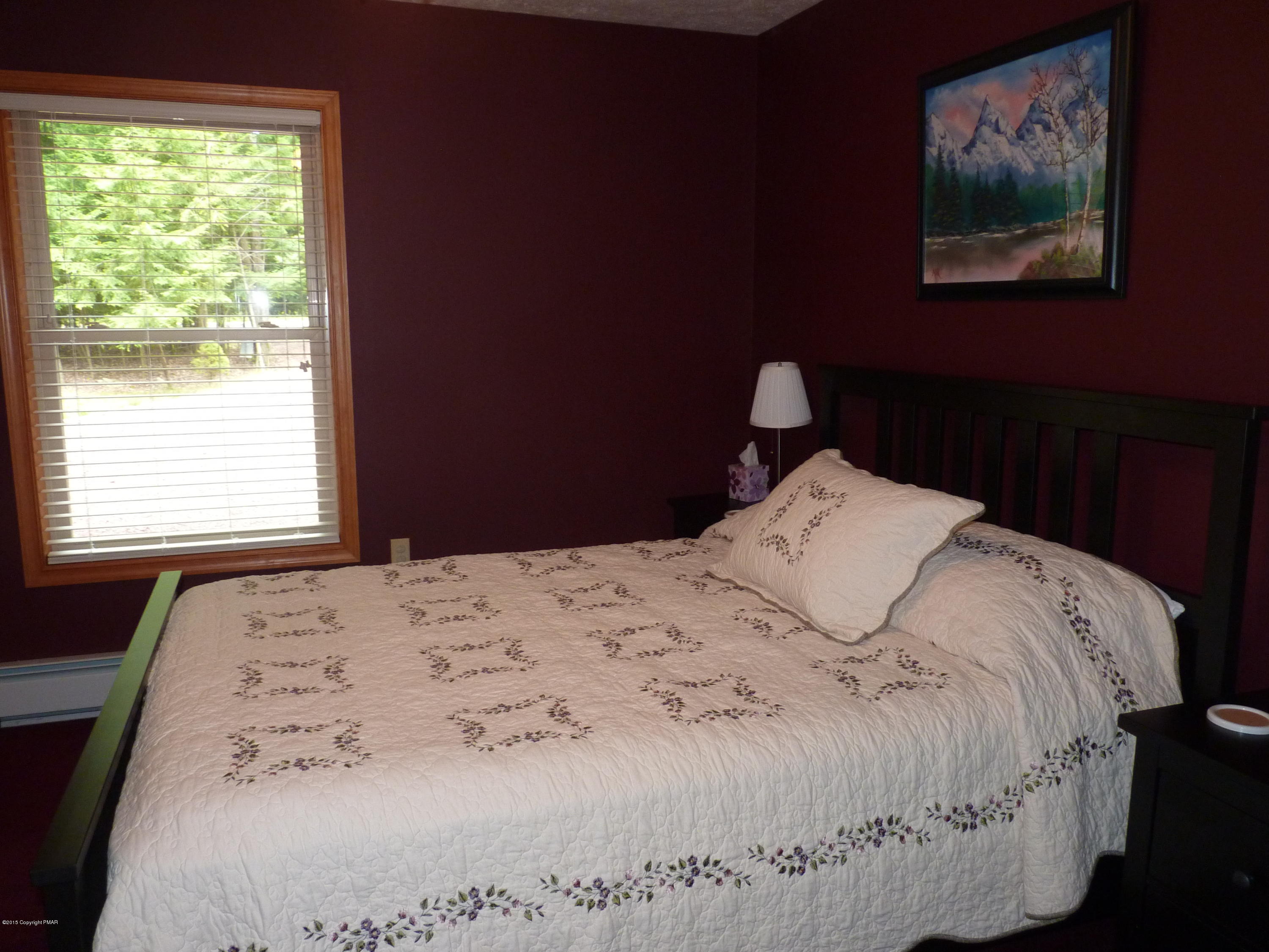 369 King Arthur Road Blakeslee, PA 18610 - Photo 29 of 32 074