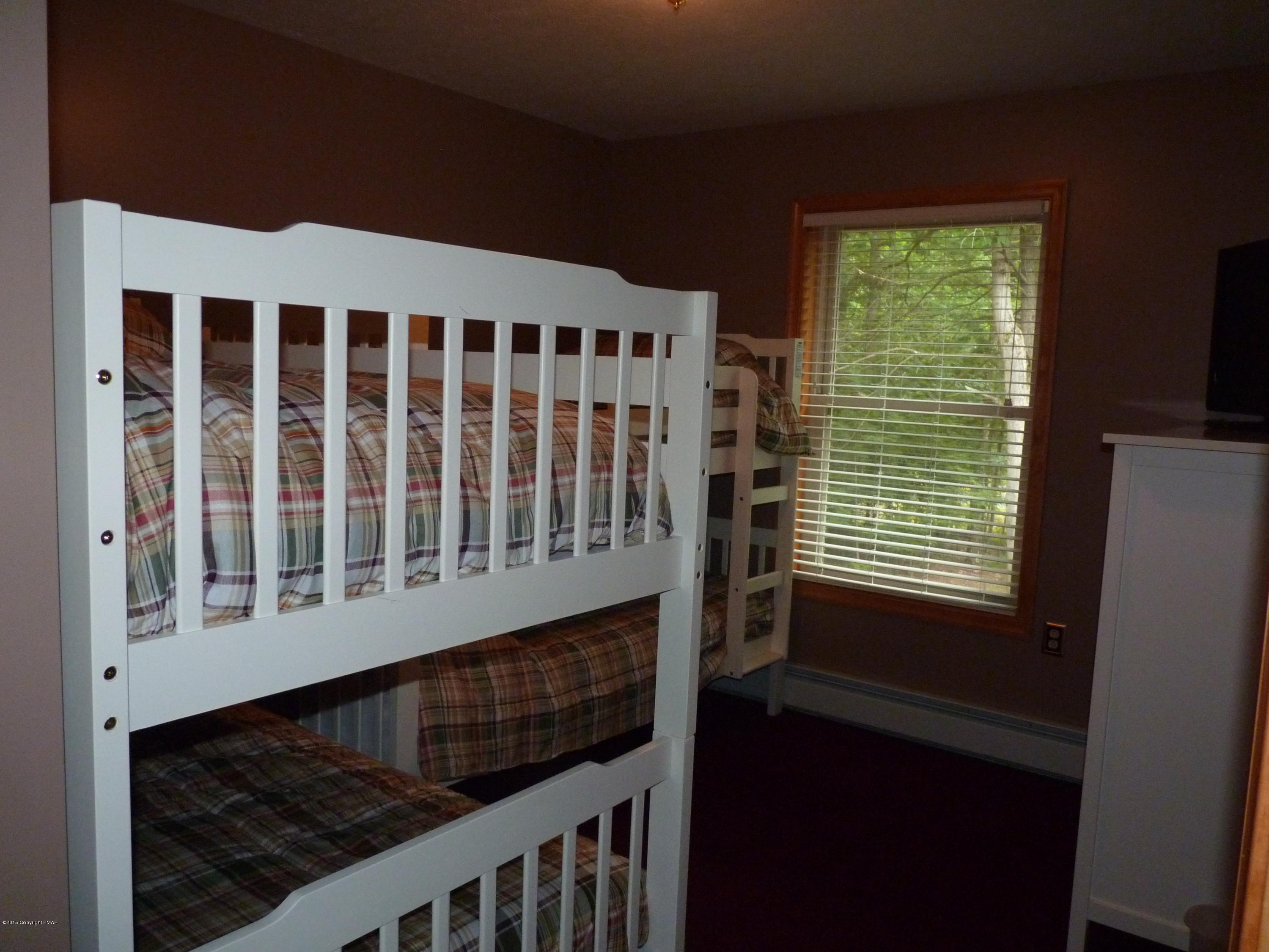 369 King Arthur Road Blakeslee, PA 18610 - Photo 32 of 32 083