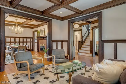 $1,995,000 | 39 Oakview Avenue, Maplewood, NJ 07040