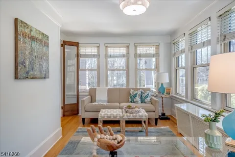 $1,995,000 | 39 Oakview Avenue, Maplewood, NJ 07040